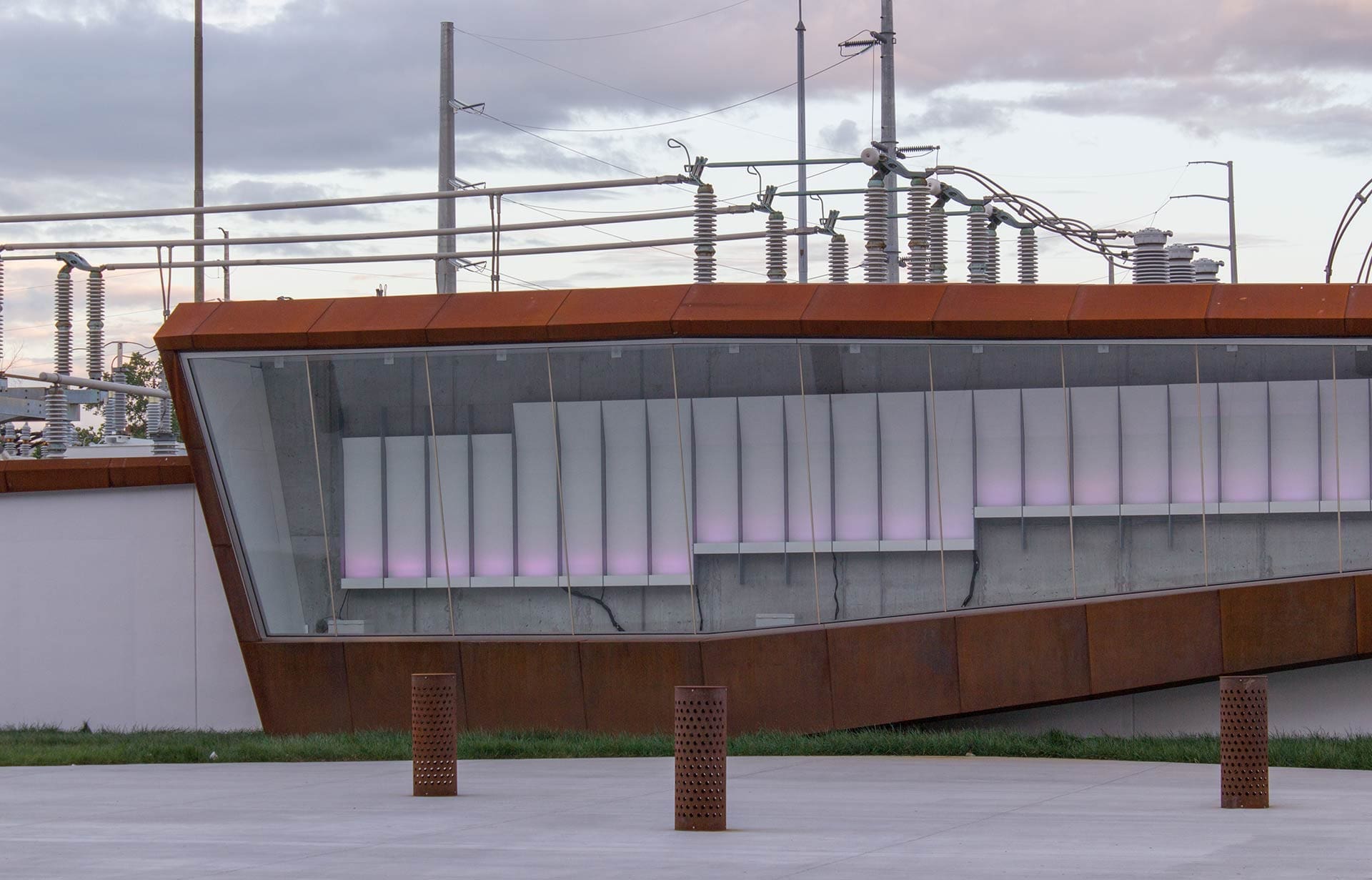 Detail of the Crosstown Substation during daylight.