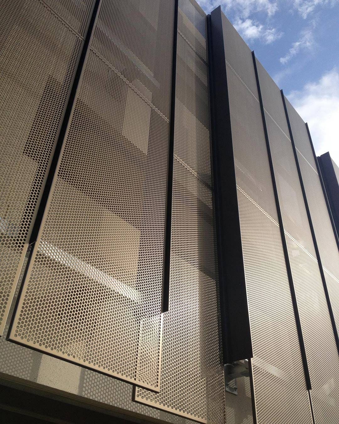 Detail of the two-plane panel system used on the Stanford University Hoover Parking Structure.