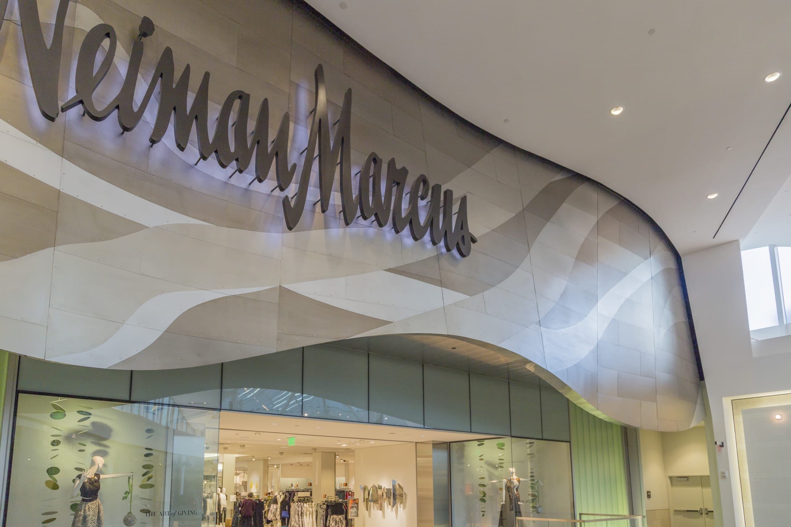 Neiman Marcus, Natick, Mass. – Visual Merchandising and Store Design