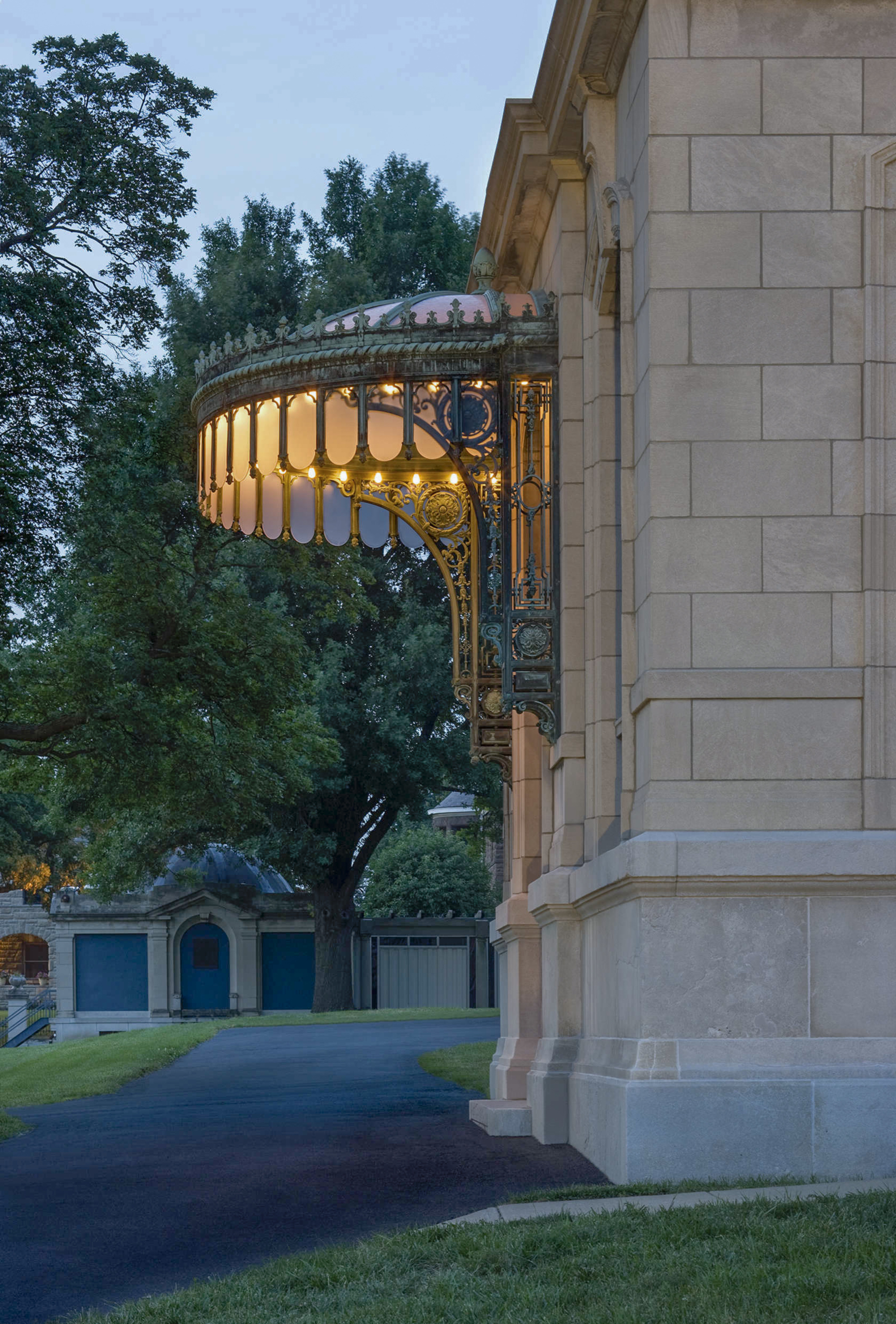 Corinthian Hall canopy at the Kansas City Museum.