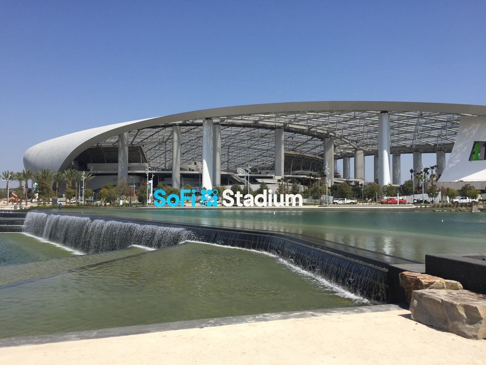 Sofi Stadium Roof Retractable